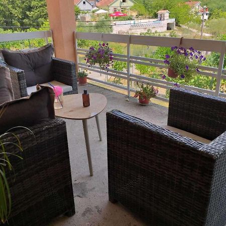Apartment Davidovic Тиват Екстериор снимка