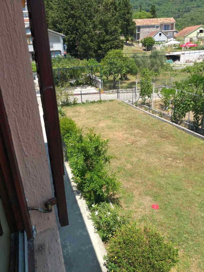 Apartment Davidovic Тиват Екстериор снимка