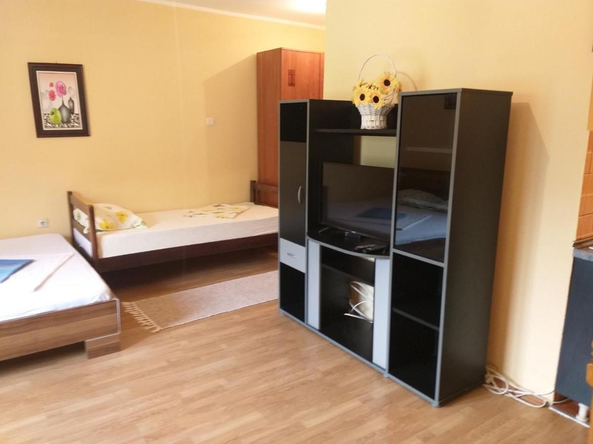 Apartment Davidovic Тиват Екстериор снимка