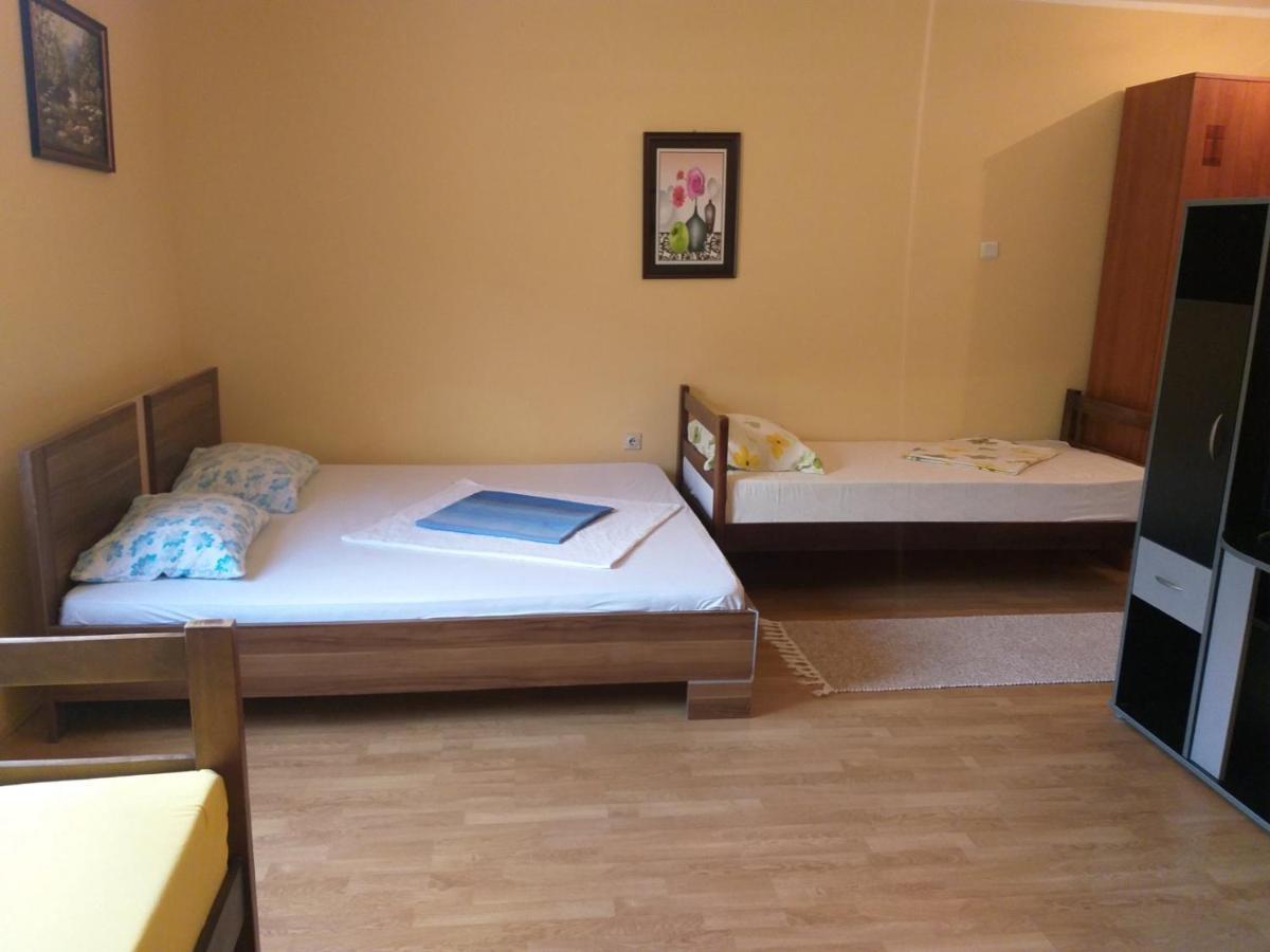 Apartment Davidovic Тиват Екстериор снимка
