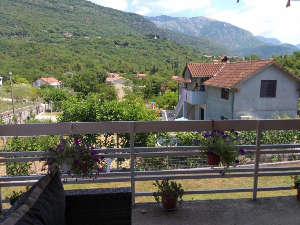 Apartment Davidovic Тиват Екстериор снимка