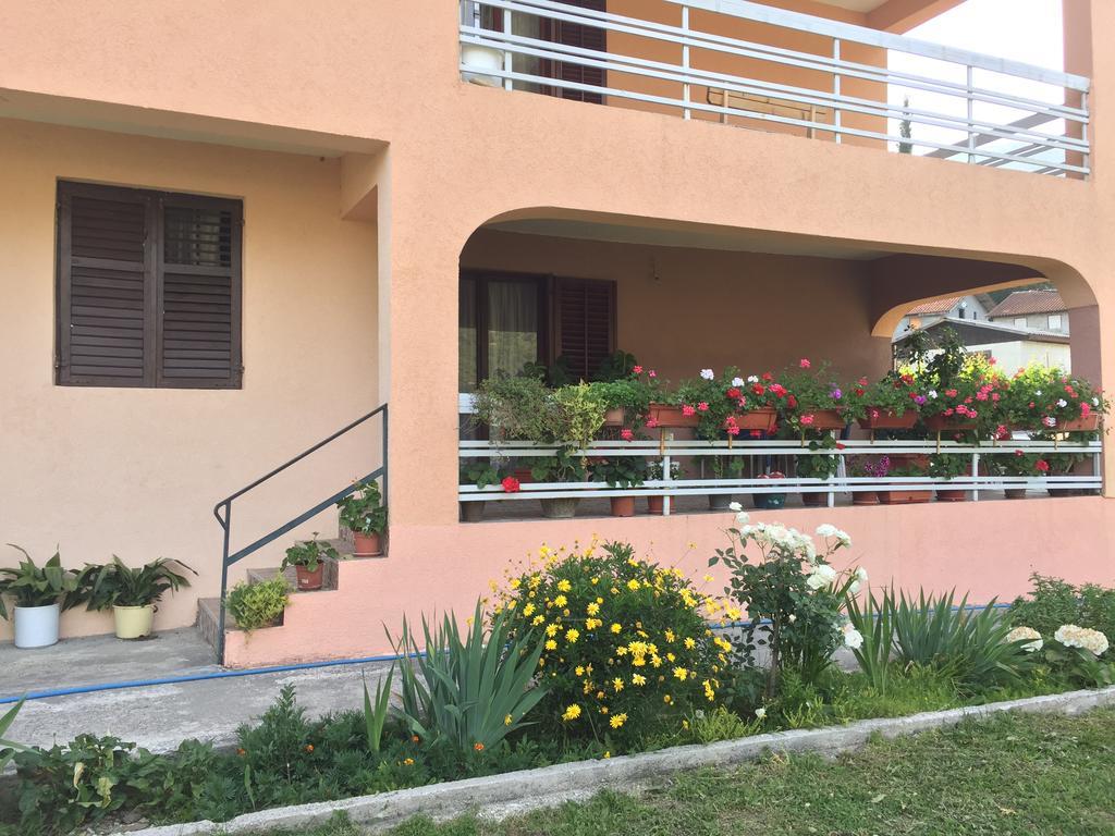 Apartment Davidovic Тиват Екстериор снимка
