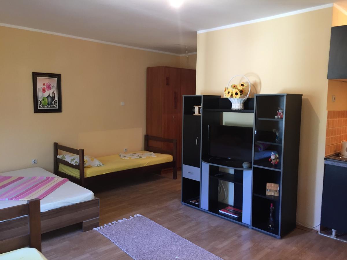 Apartment Davidovic Тиват Екстериор снимка